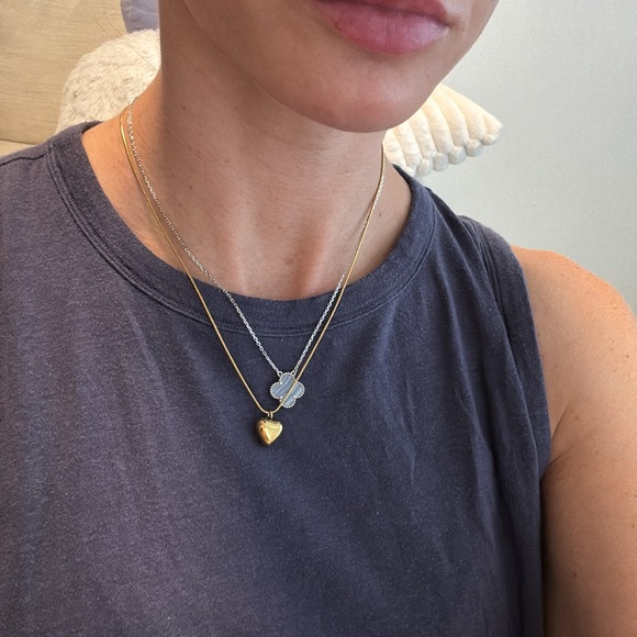 💛 Keachains Jewelry Gold Mini Puffed Heart Necklace 💛 - Picture 3 of 8